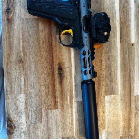 Ruger Mark 4 lite M/sig romeo 5 og A-tec lyddemper