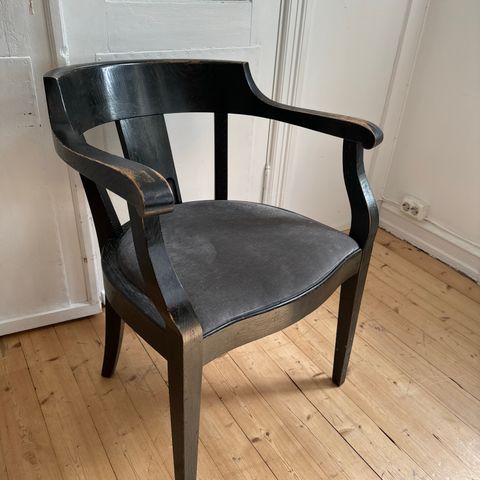 Vakker eldre stol selges - nå endda rimeligere!