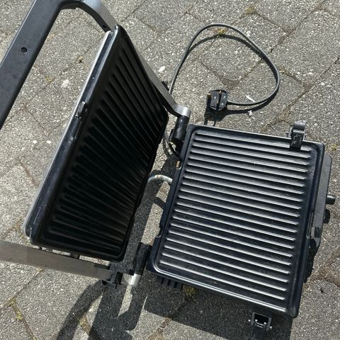 Grundig eletrisk bordgrill