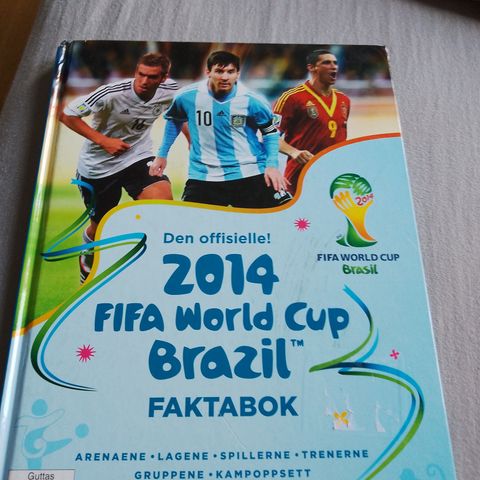 Den offisielle FIFA World Cup Brazil Faktabok.