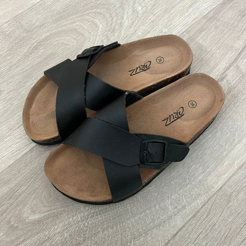 Sandaler fra Cruz