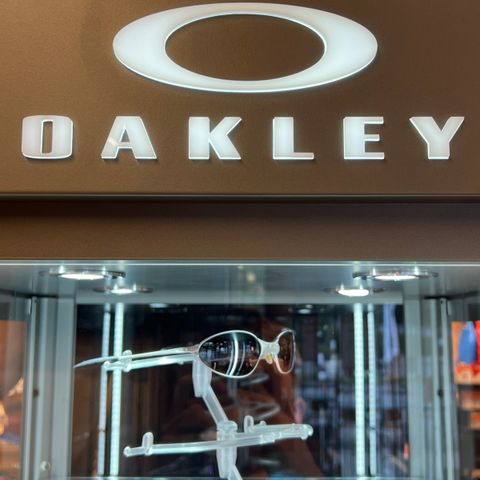 Oakley C Wire Archive 90s 00s Platinum Frame "SELGES BILLIG"