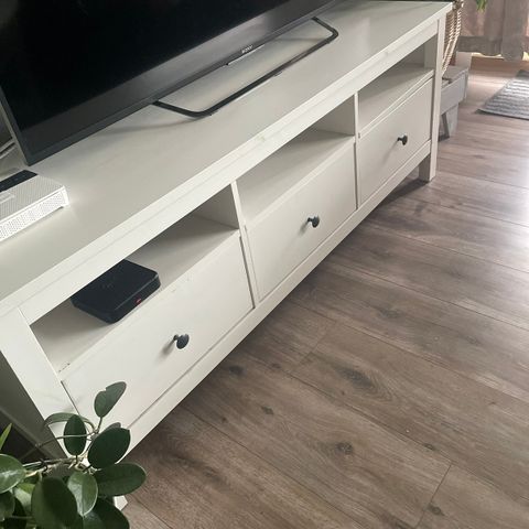 Tv benk ikea