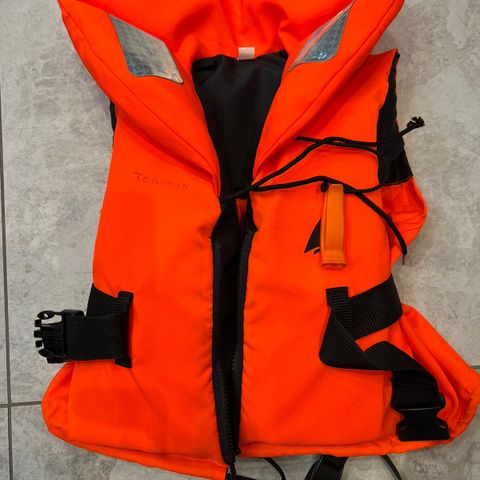 Redningsvest for barn 20-30 kg.