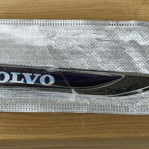 Volvo emblem i metall