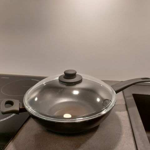 IKEA wok pan HEMLAGAD with lid