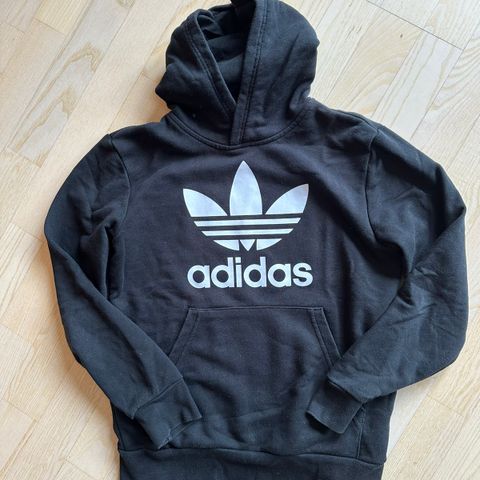 Adidas hettegenser