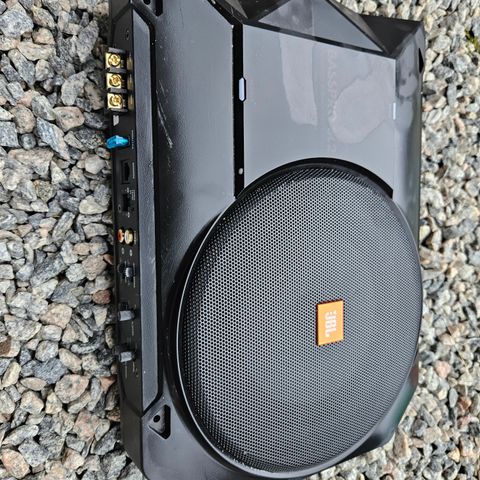 Bilforsterker JBL Bass Pro Sl2