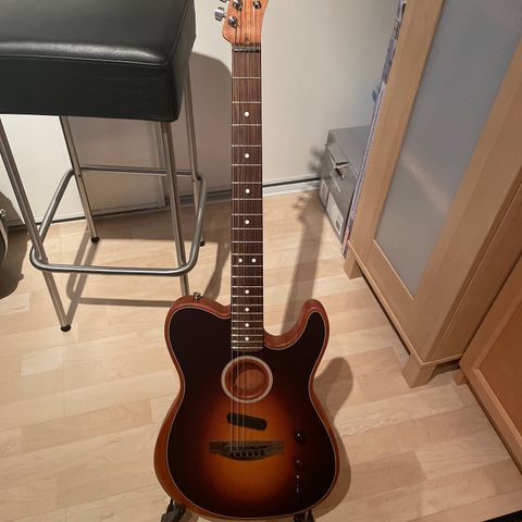 Fender acousticaster