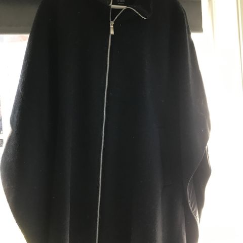 Ullponcho nypris 999, selges for 350