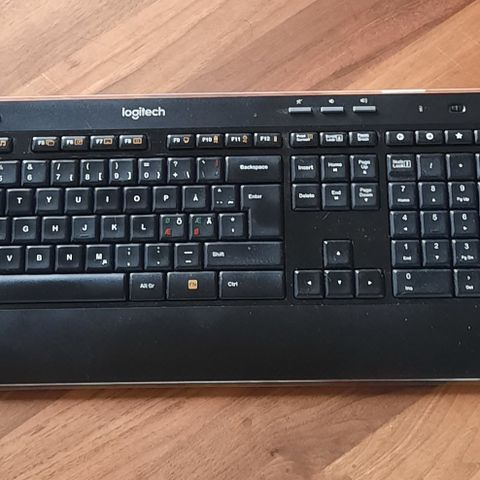 Trådløst Tastatur og Mus - Logitech