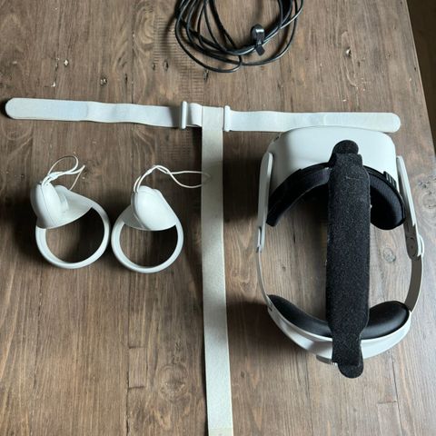 TØFFE VR BRILLER, OCULUS 2, 256 GB MED UTSTYR TIL SALGS!