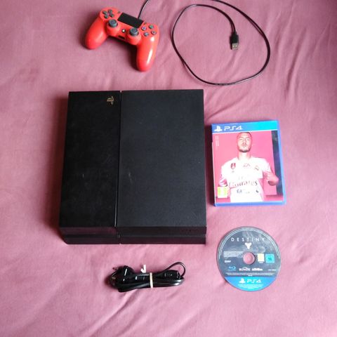 Playstation 4 med en kontroll og spill, 500GB