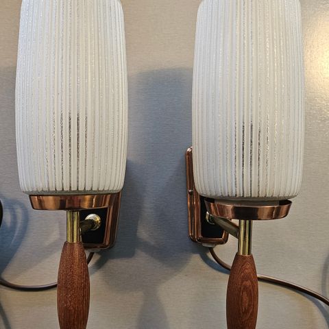 Retro teak vegglampe