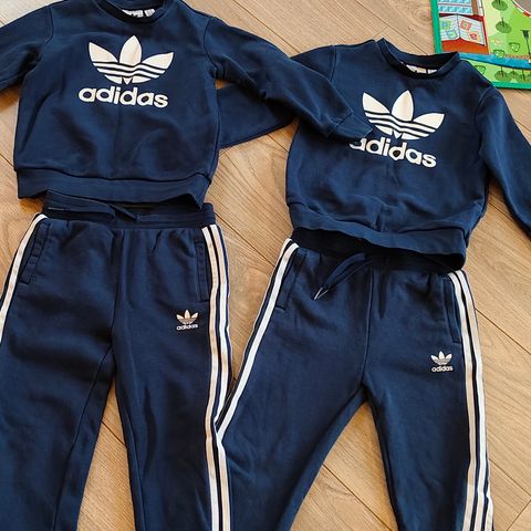 Adidas joggedress tvillinger str 104