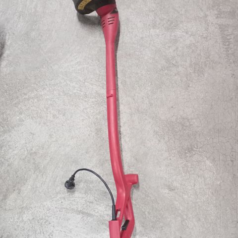 Liten gresstrimmer for 220 volt