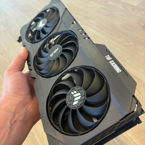 Råskinn GPU - ASUS RX6700XT 12GB- Pent brukt