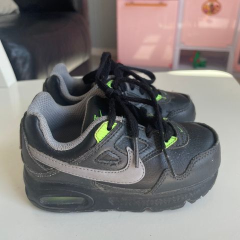 Nike air joggesko str 23,5