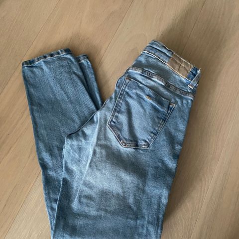 Jeans str 40 fra Zara