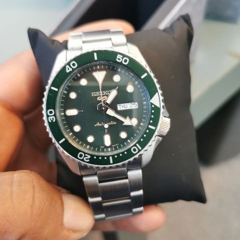 SEIKO 5 sports automatic, som ny