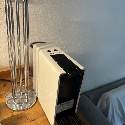 Nespresso maskin + kapsel stand