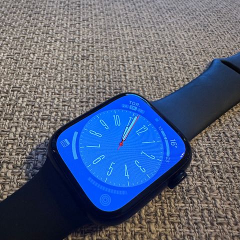 Apple Watch 8 series, 45 mm