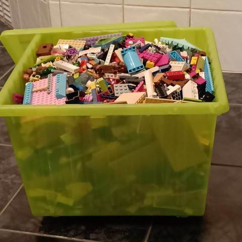 Stor boks m Lego Friends -perfekt gave