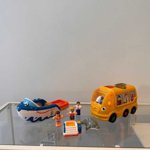 Wow Push & Go leker - sett med båt, og  figur sortering skolebuss