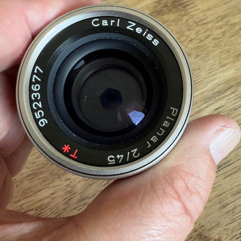 Carl Zeiss 45 mmm f2 til Contax