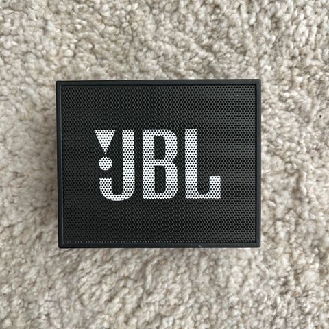 JBL høyttaler