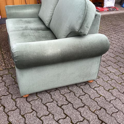 Solid, norskprodusert 2,5 sofa, utrolig billig - 250kr