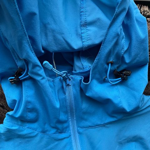 BERGANS OF NORWAY MENS THIN MICROLIGHT PACKABLE HOODED JACKET