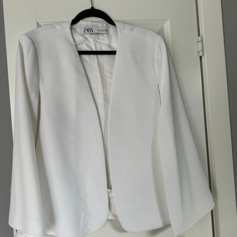 Zara Cape/blazer