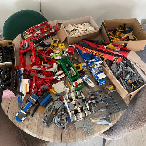 mange forskjellige gamle Lego, 8 kg elementer