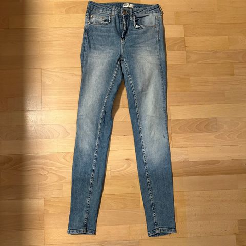 Jeans fra Gina Tricot