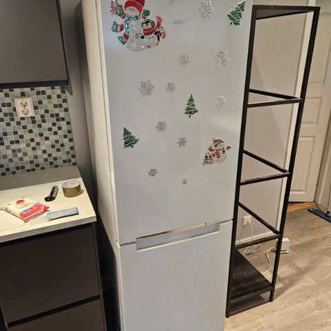 Kjøleskap med frys - kombiskap