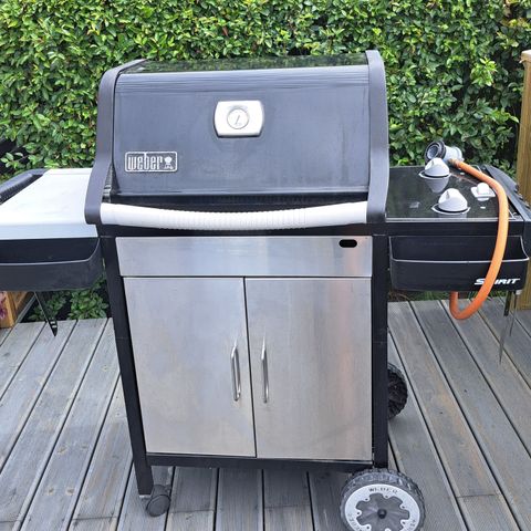 Weber gassgrill med 2 brennere