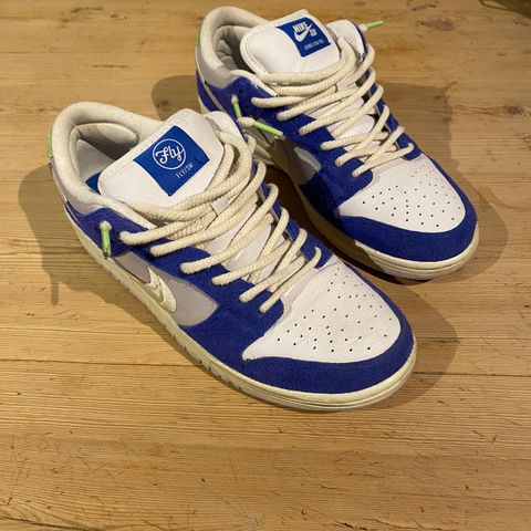 Nike x Fly Streetwear Dunk Low Pro. Størrelse 44.