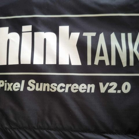 Think Tank Pixel Sunscreen V2.0 Sammenleggbar skygge for laptop 12-17"