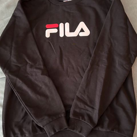 Adidas og Fila klær