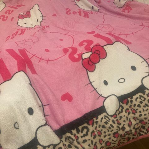 Hello Kitty pledd