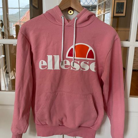 Hettegenser fra Ellesse