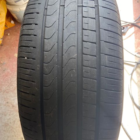 PIRELLI.  Scorpion verde .  275/40 R 21.  107 .