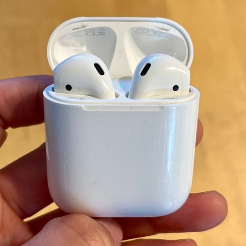 AirPods 2.Gen, nøye renset!