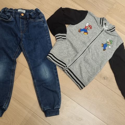 Jeans og jakke str 122/128