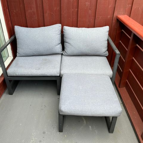 Liten balkong sofa selges