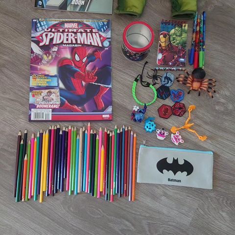 Tegnesaker og leker - Batman, Spiderman, Avengers