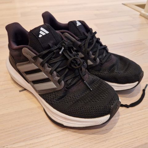 Adidas joggesko str 38 2/3