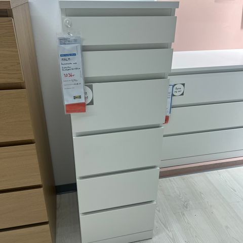 Hvit IKEA Malm kommode