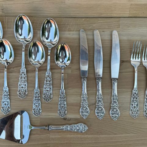 Valdres sølv kniver, gafler, skjeer, ostehøvel, 830s